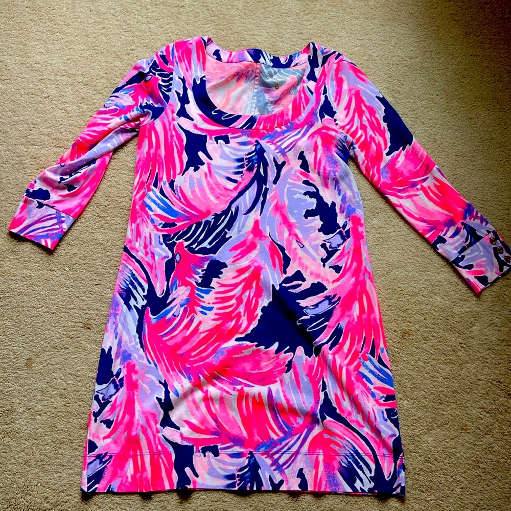 Lilly Pulitzer jersey dress size medium in excellent condition.